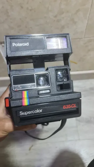 Cámara Polaroid Supercolor 635 CL Negra