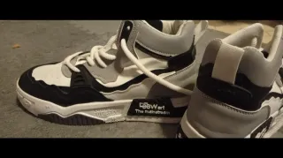 Sneakers sportive con stelo alto taglia 38.5