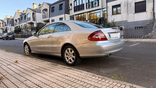 Mercedes-Benz  CLK 2004