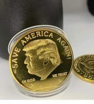 Moneda Chapada Oro Trump Save America