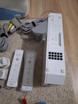 Nintendo Wii + Zaino e Accessori