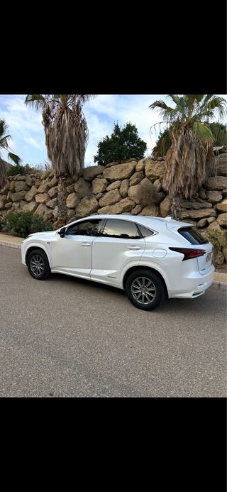 Lexus NX 300h 85000 km