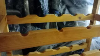 Porta bottiglie in legno