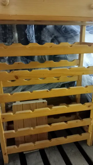 Porta bottiglie in legno