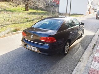 Volkswagen Passat 2011