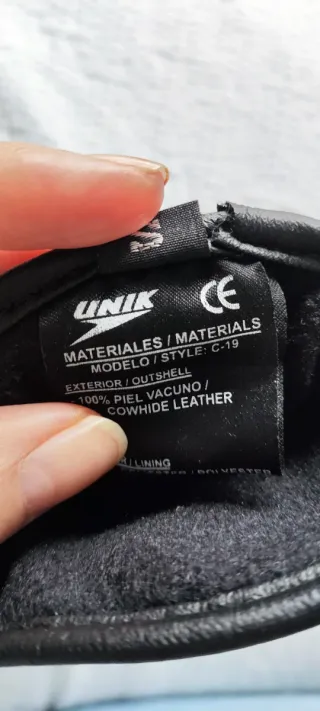 Guantes de moto negros con detalles rosas