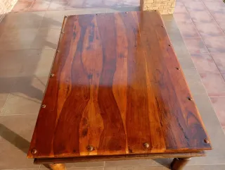 Mesa de madera rústica