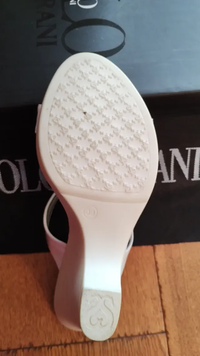 Sandali donna Solo Soprani bianchi oro