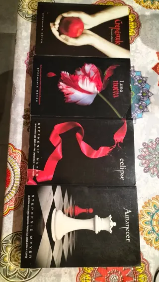 Crepúsculo (Saga Crepúsculo 1) (Spanish Edition)