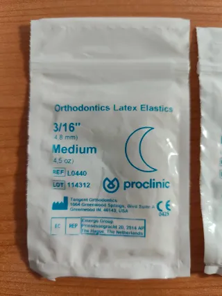 Lote Ortodoncia: Cera y Gomas Elásticas
