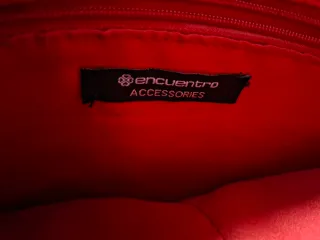 Bolso bandolera burdeos, de Encuentro