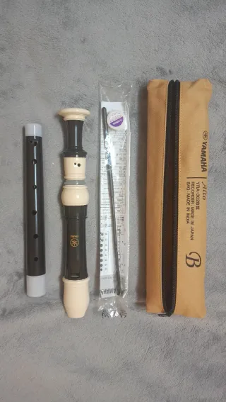 Flauta Yamaha Alto YRA-302B III con funda