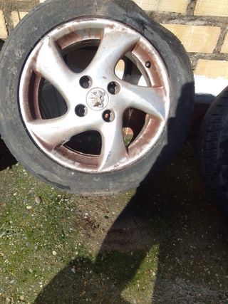 Llanta de aleación Peugeot