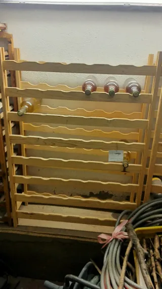 Porta bottiglie in legno