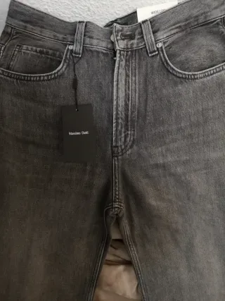 Pantalones vaqueros grises