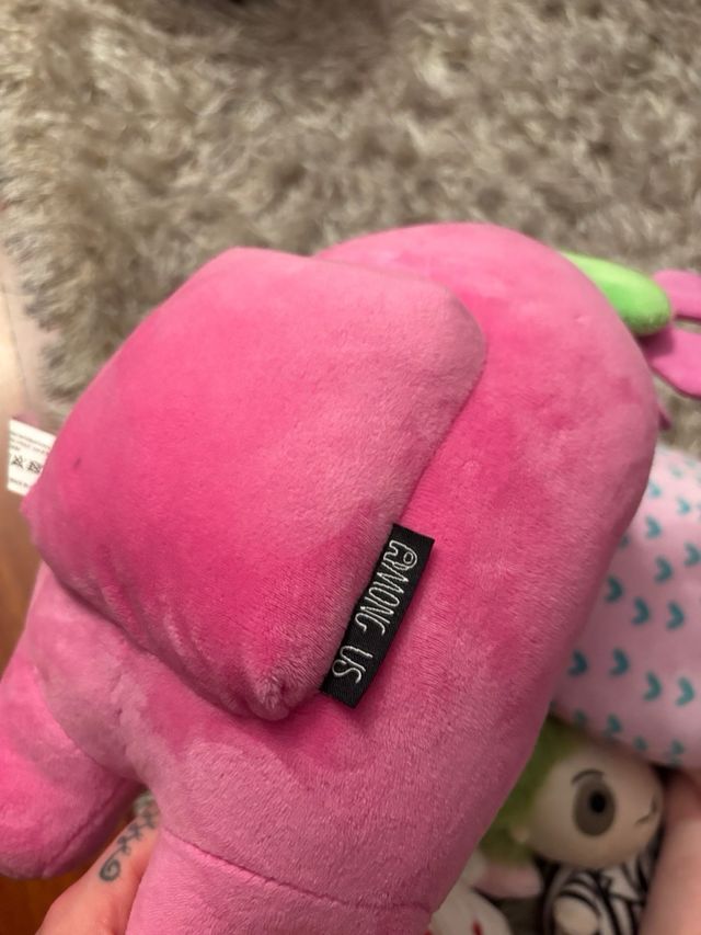 Peluche Among Us Rosa con Flor