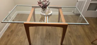 Mesa de centro cristal y madera extensible