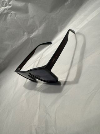 Occhiali da sole Gucci neri e blu