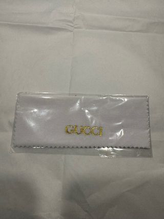 Occhiali da sole Gucci neri e blu