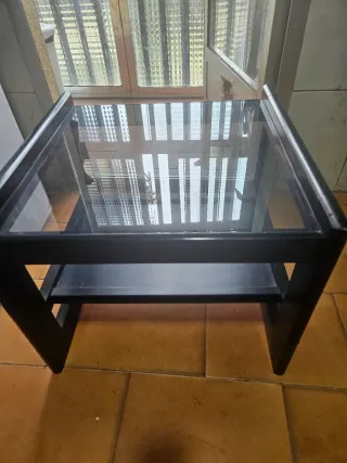 Mesa baja cristal y madera negra