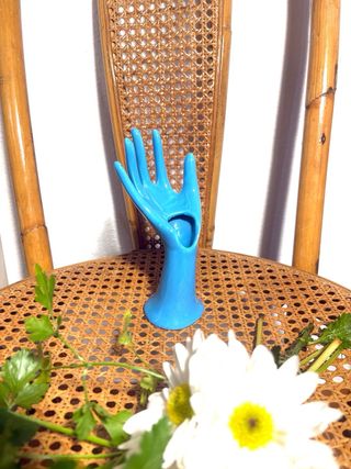 FIGURA FLORERO EXPOSITOR VINTAGE.