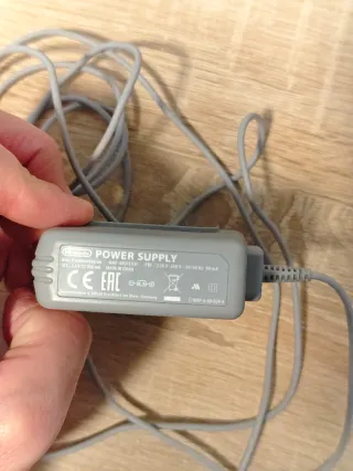 Nintendo 2DS XL Edizione Poké Ball