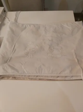 Chichoneras para cuna con dibujos.