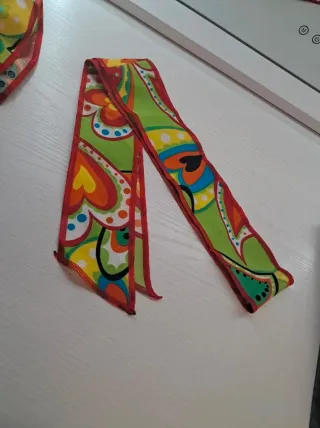 Top e gonna da ballo con fascia per capelli