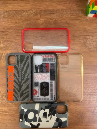 Confezione da 5 custodie per iPhone 11 con design diversi