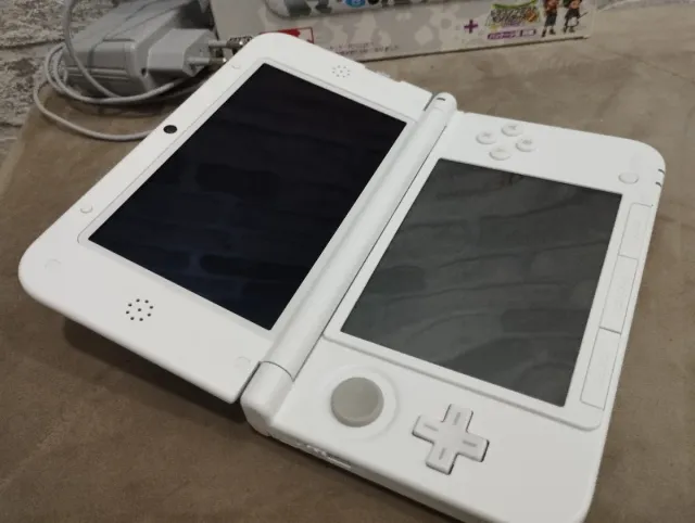 Nintendo 3DS LL Dragon Quest Edición Especial