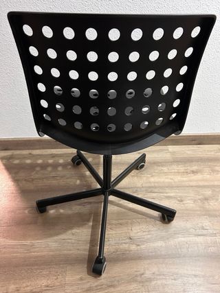 Silla de escritorio juvenil negra