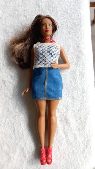 Barbie Fashionistas Curvy