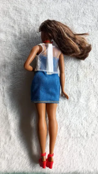 Barbie Fashionistas Curvy