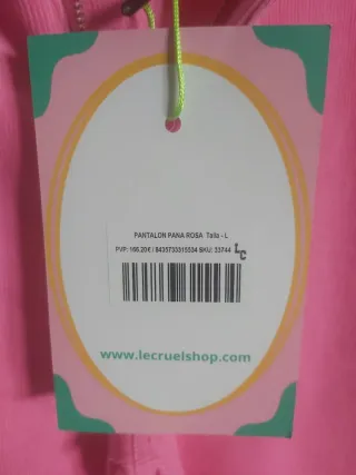 Conjunto Le Cruel Traje Rosa y Camiseta Negra