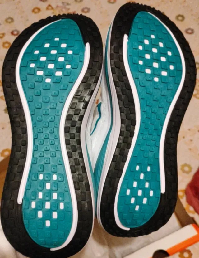 Nike Air Zoom Vomero Plus Talla 43 A Estrenar