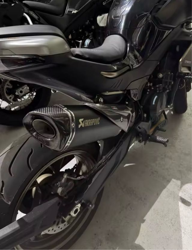 Escape KTM Duke 790/890 CF Moto 800 NK