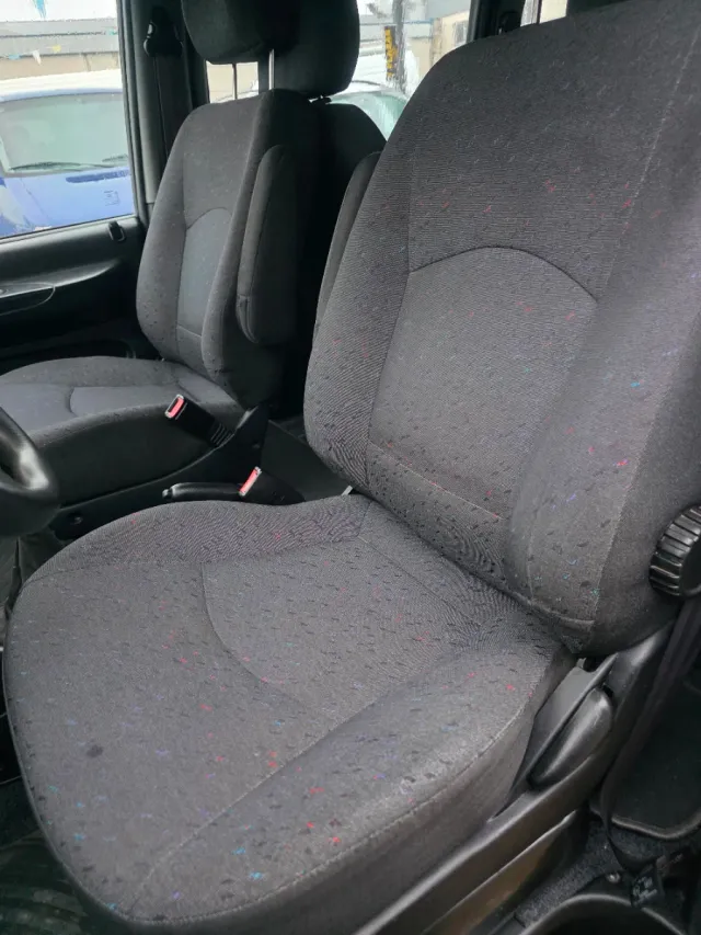 Hyundai H-1/  7 plazas