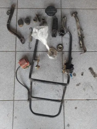 Carenado y tapas. Derbi FDX