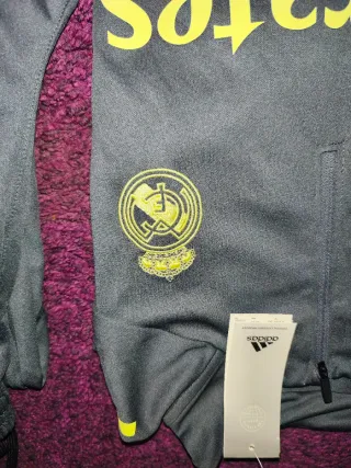 Chándal Real Madrid Adidas Negro y Amarillo 25/26