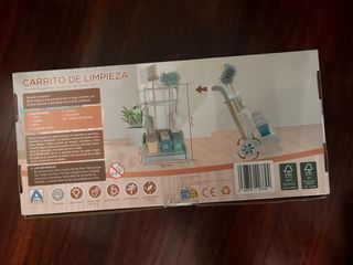 Carrito de limpieza de madera para niños