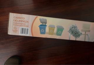 Carrito de limpieza de madera para niños