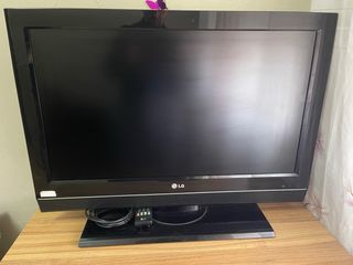 LG 32 TV - Modelo 32LC56