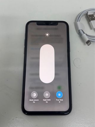 iPhone 11 Pro Verde Noche - 64Gb 100% Bateria