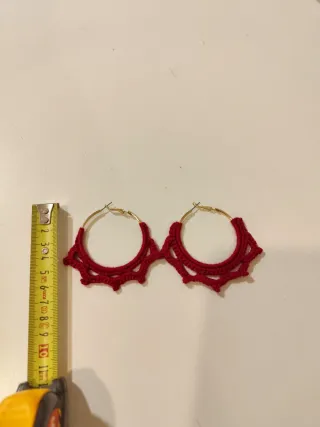 Pendientes Aro Dorado Bordado burdeos