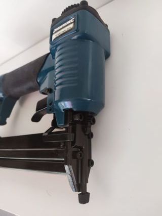 Grapadora Clavadora Neumática 32mm