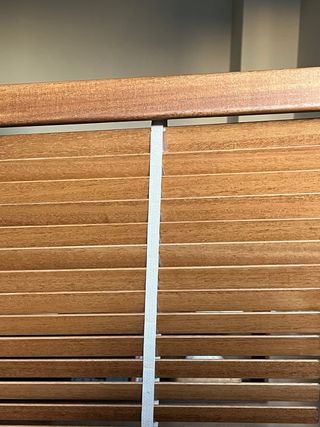 Persiana veneciana de madera