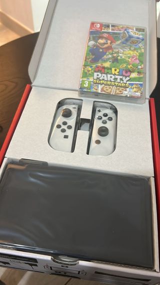 Nintendo Switch OLED Blanca + Mario Party supersta