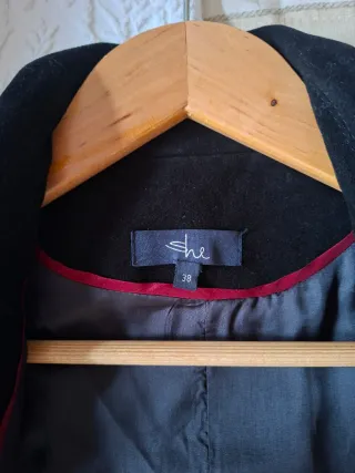 Abrigo negro elegante