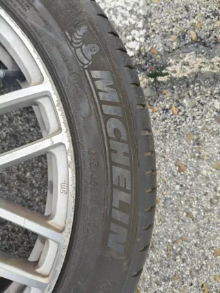 Llantas Aluminio 18 con neumáticos   245/45R18