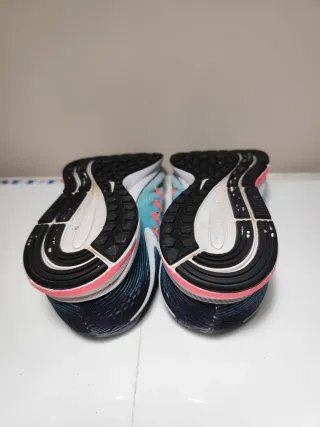 Nike Air Zoom Pegasus 33 Talla 38.5
